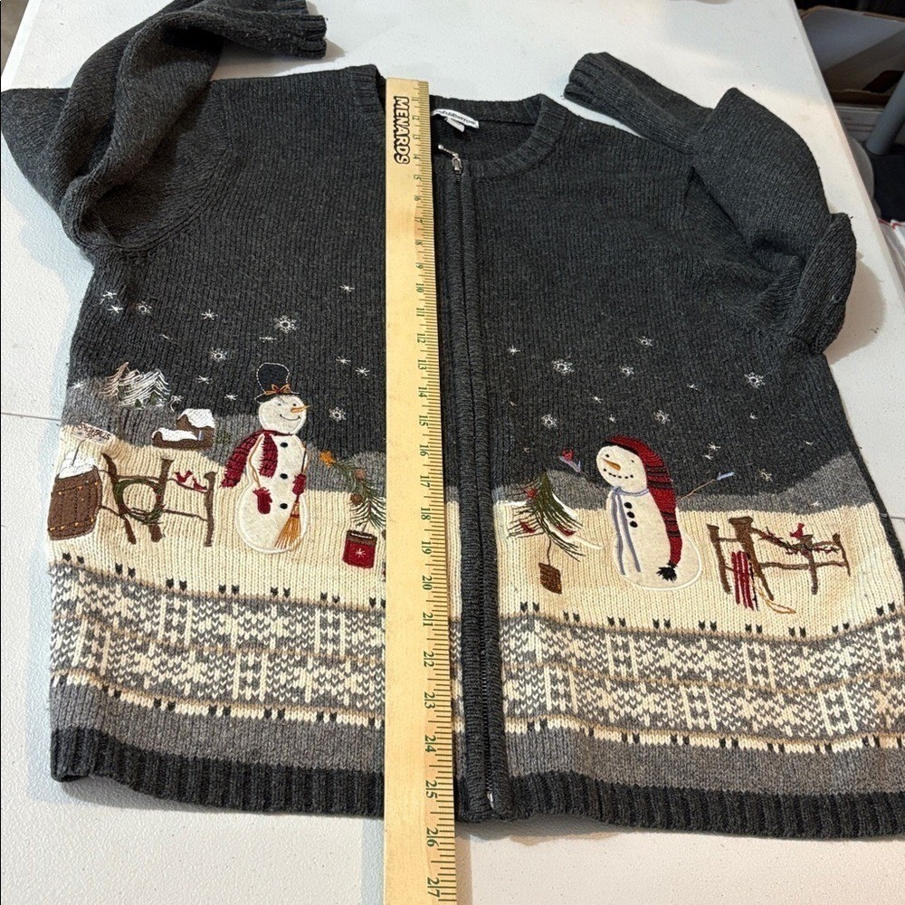 Croft & Barrow Zip Up Sweater with Snowman Design Womens Size Large Grey White - Picture 6 of 9